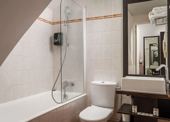 Otel Des Deux Avenues Paris