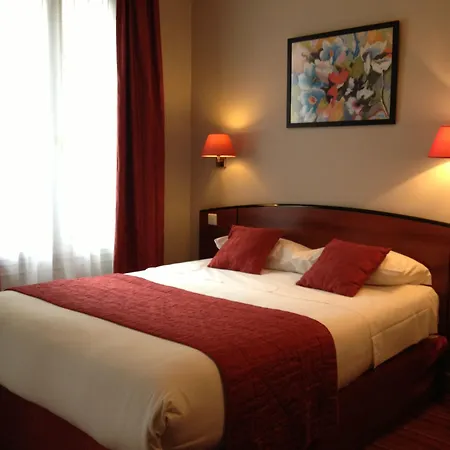Des Deux Avenues Hotel 3*