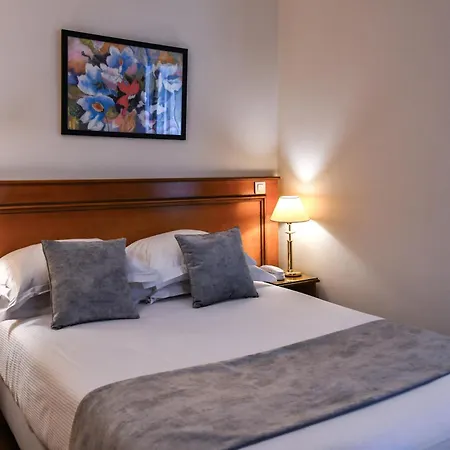 デ ドゥー ザベニュー ホテル