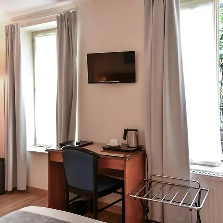 ホテル デ ドゥー ザベニュー