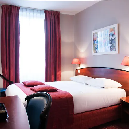 デ ドゥー ザベニュー ホテル パリ