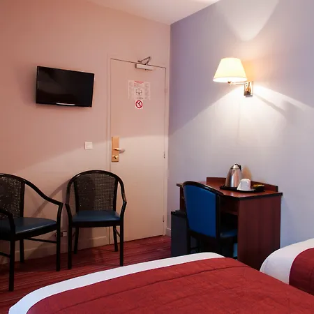 ホテル デ ドゥー ザベニュー パリ