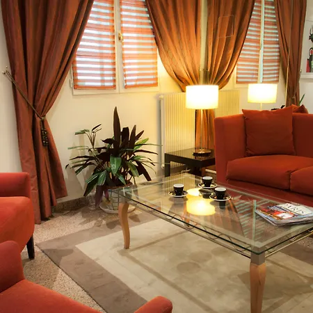 Des Deux Avenues Hotel París