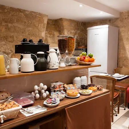 ホテル デ ドゥー ザベニュー