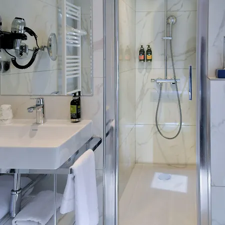 Hotel Des Deux Avenues