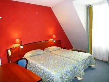 Des Deux Avenues Hotel