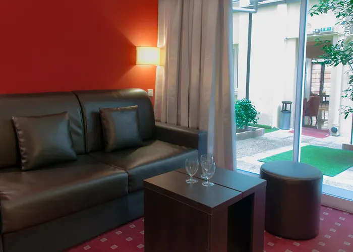 デ ドゥー ザベニュー パリ