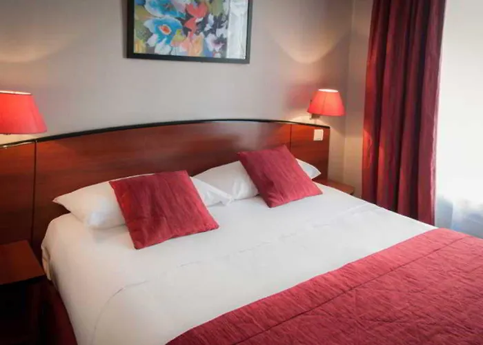 デ ドゥー ザベニュー パリ