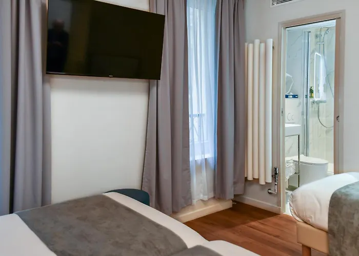 デ ドゥー ザベニュー ホテル 3*