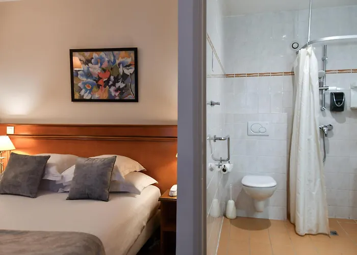 デ ドゥー ザベニュー ホテル パリ