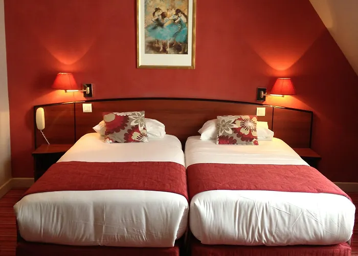 ホテル デ ドゥー ザベニュー パリ