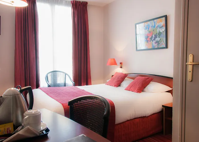 デ ドゥー ザベニュー ホテル 3*