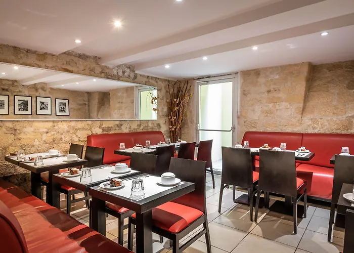 ホテル デ ドゥー ザベニュー