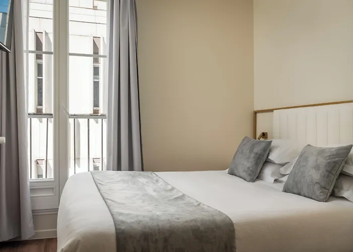 ホテル デ ドゥー ザベニュー