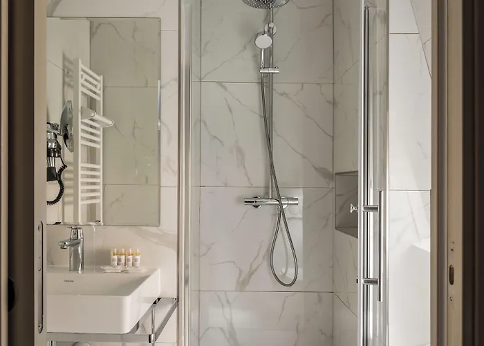 ホテル デ ドゥー ザベニュー