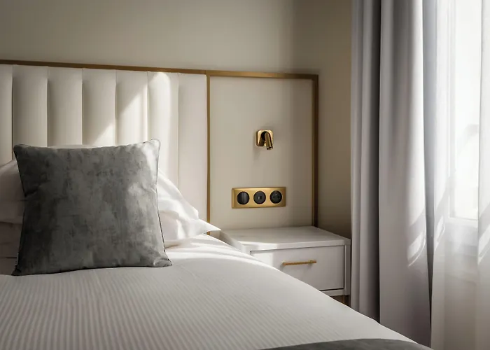 ホテル デ ドゥー ザベニュー