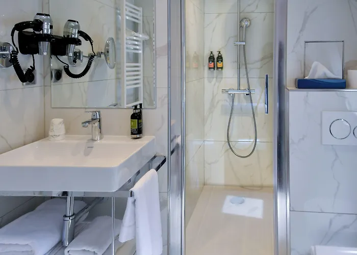 ホテル デ ドゥー ザベニュー