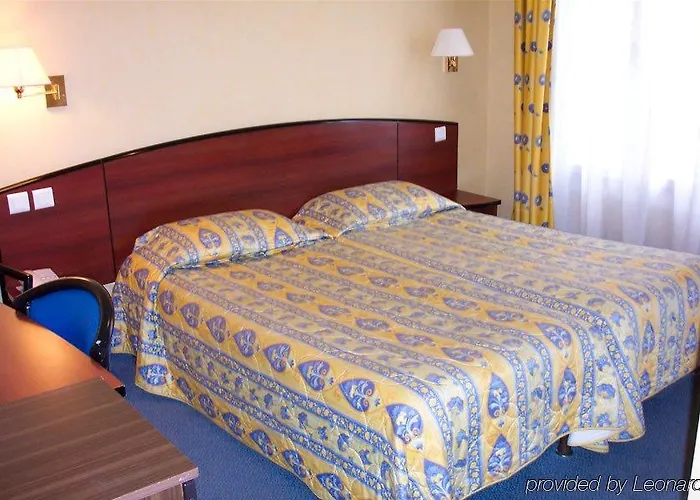 デ ドゥー ザベニュー ホテル 3*