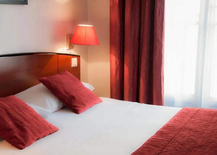 デ ドゥー ザベニュー 3* パリ